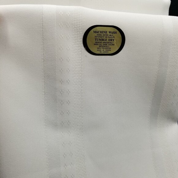 Vintage Elrene Satin Stripe Fabric White Tablecloth Oblong 60 x 84 New - Picture 5 of 5